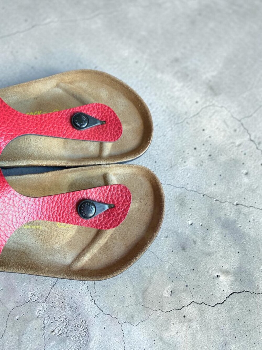 Birkenstock Gizeh Red Maroon Grain Leather Thong Sandals Women's Size 7 EU 38 - Picture 5 of 12